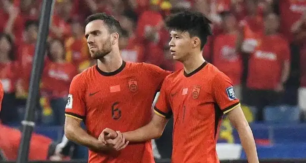 莱比锡战平曼联，C罗梅开二度亚洲杯的简单介绍