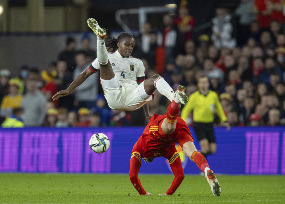 比荷大战：比利时与荷兰争夺胜利，最终比战平的简单介绍