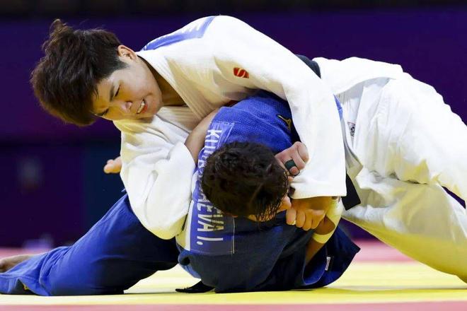 巴西选手奋力拼搏，斩获柔道铜牌
